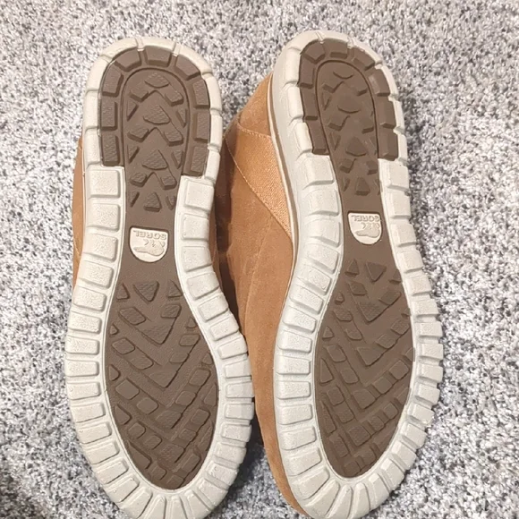 Sorel Women's Tan Ankle Boots - Picture 6 of 7